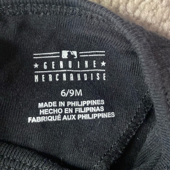 Pittsburgh Pirates MLB Infants Onesie Outfit Size 6-9 Months Girl Baseball - Picture 2 of 9